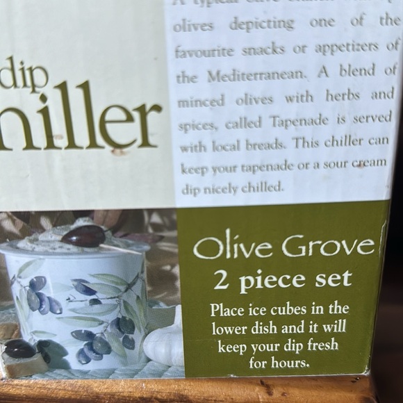 Gourmet Village dip chiller in thee box not sure if used ever - Picture 2 of 4